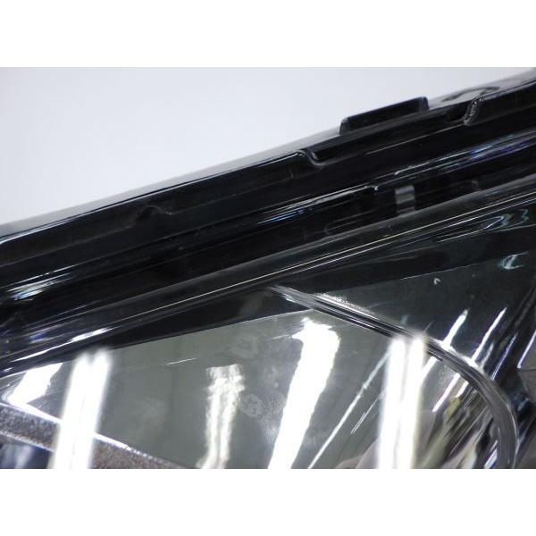 トヨタ（TOYOTA） 2113042 ラクティス 120系 前期 左ライト HID
