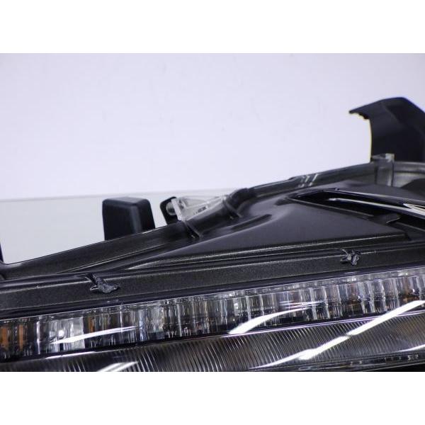 4006747 レクサス NX 10系 後期 右クリアランスランプ AGZ10/AGZ15