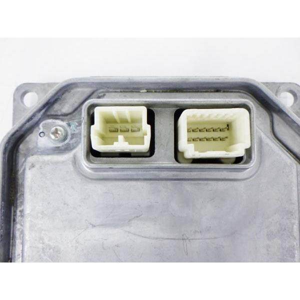 プリウス A01973 ZVW30 前期 LEDヘッドランプコンピューター 1個