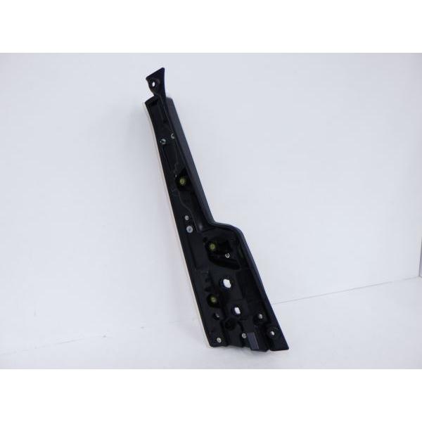 ムーヴカスタム LA150S用 左右テールランプ（KOITO 220-69010 ムーヴ T39761 ムーヴカスタム ハイパー LA150S/LA160S 前期 右