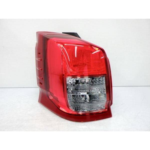ジャパンタクシー　NTP10 テールランプ 右　※フォロー割OK トヨタ（TOYOTA） T25462△ ジャパンタクシー NTP10 左テールランプ
