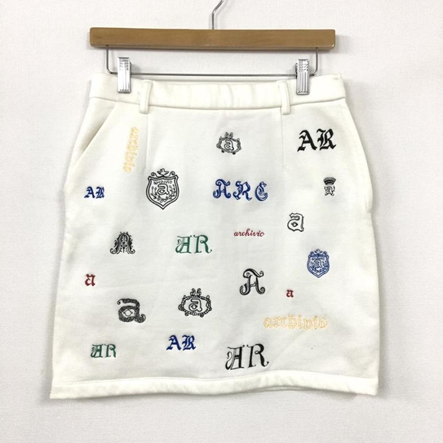 archivio アルチビオ新品　スカート　撥水加工　白　ロゴ柄　総柄　ゴルフ archivio（アルチビオ） 【美品】アルチビオ スカート 白×黒 ロゴ総柄