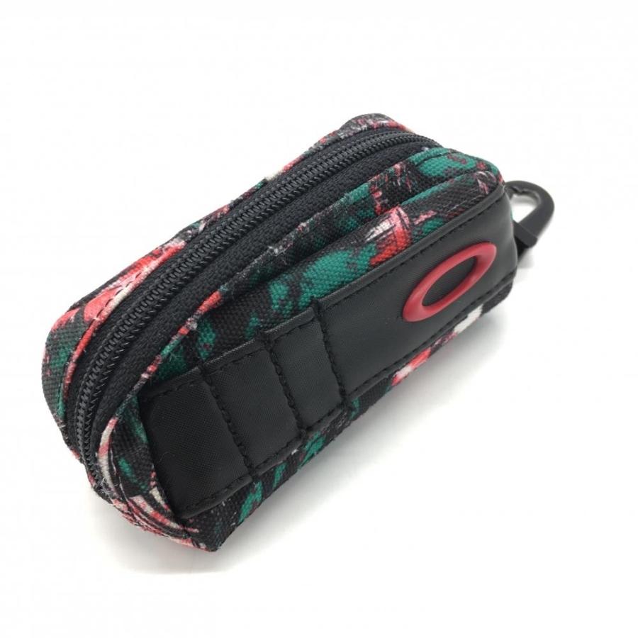 30%OFF価格／Oakley オークリー ボールケース 黒×レッド 総柄 ティー