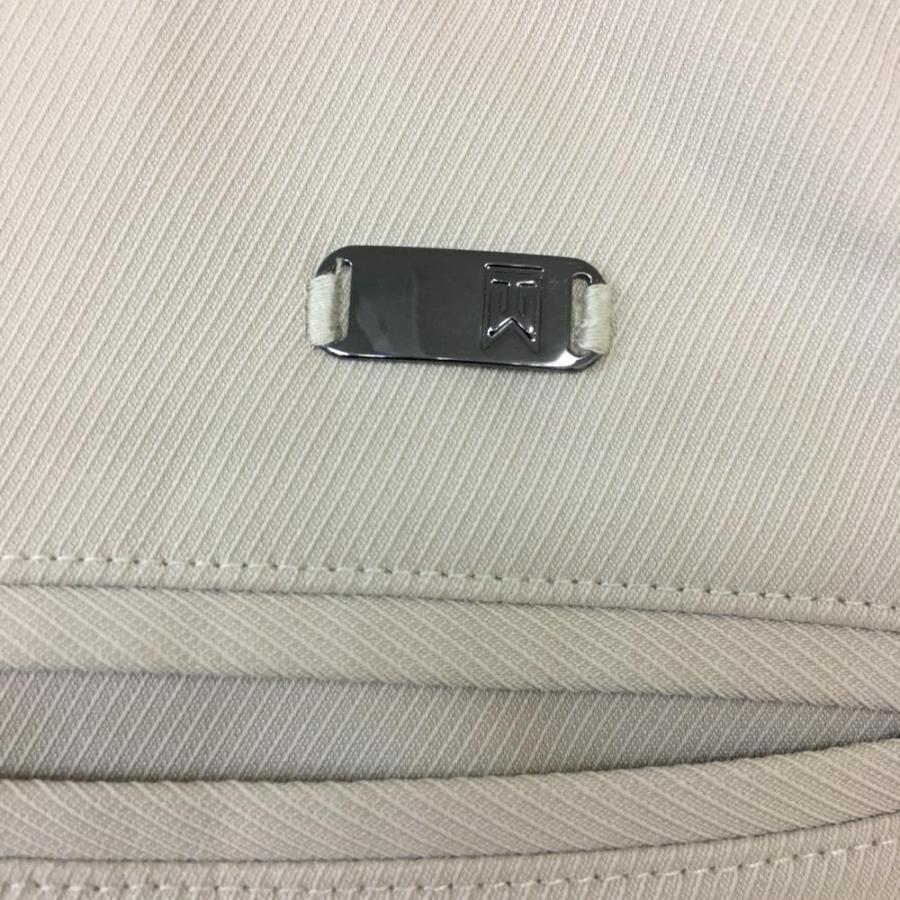 50%OFF価格／(美品)NIKE ナイキ タイガーウッズ パンツ ベージュ 斜め
