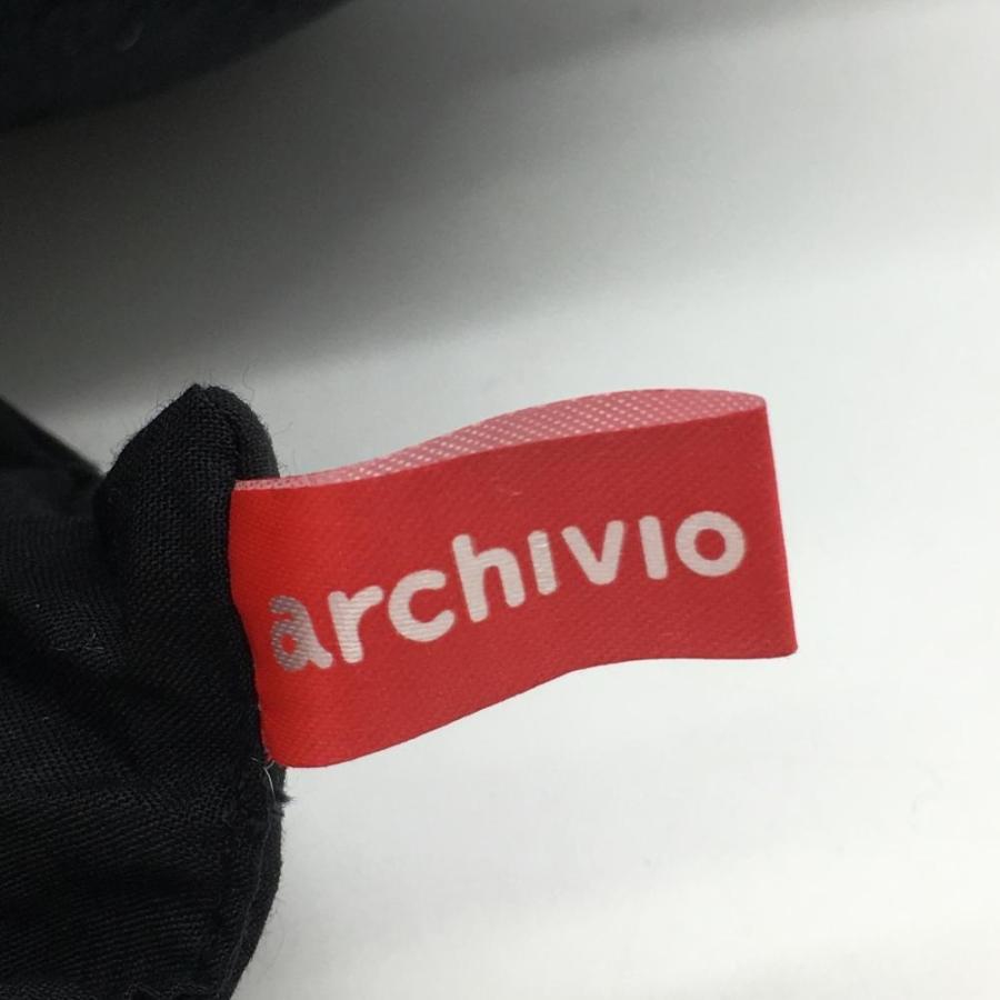 archivio（アルチビオ） ぬいぐるみポーチ 黒×白 一部ドット ボール