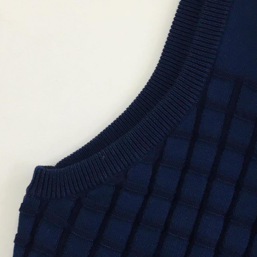 DESCENTE ネイビー ノースリーブワンピース Vネックノースリーブワンピース：紺［OP33NSNV］ | skep-online shop