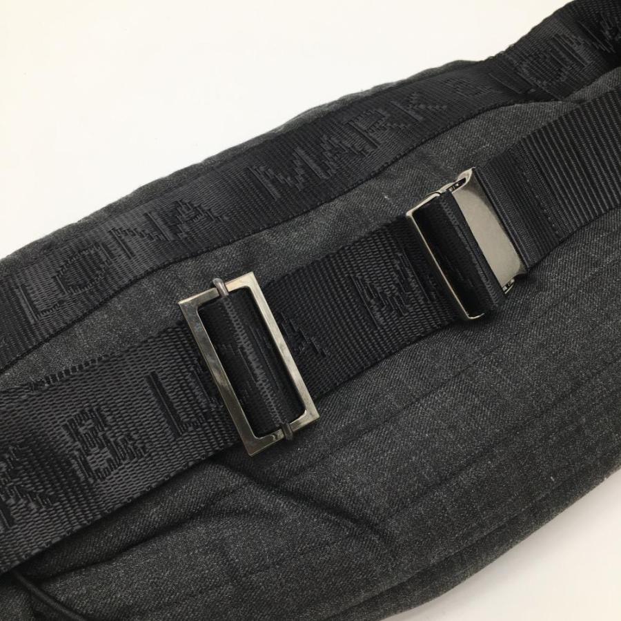 新品】マークアンドロナ ハンドウォーマー ダークグレー×黒 外ポケット