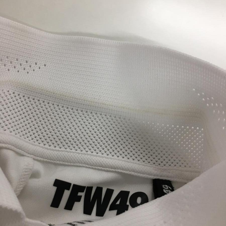 ティーエフダブリュー 半袖ポロシャツ 白×黒 後裾ロゴ 後ジップ