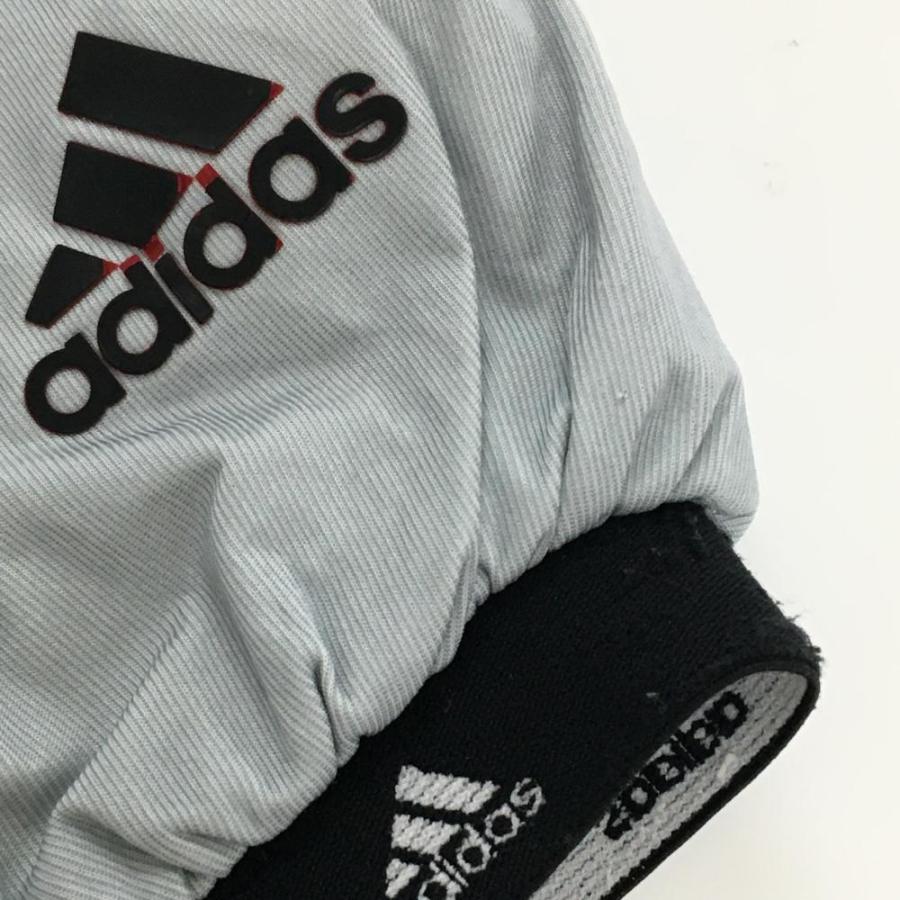 adidas（アディダス） ダウンジャケット グレー×黒 斜め3ライン ネック