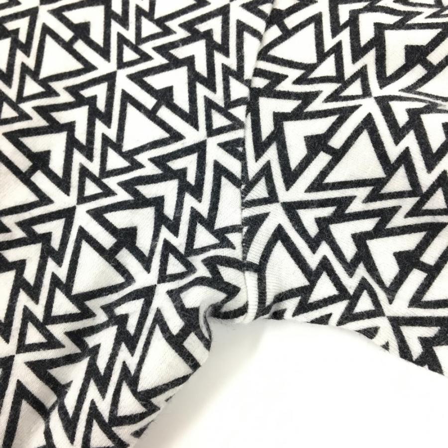 美品【パーリーゲイツ】ゴルフ ハイネック 長袖Tシャツ ロンT 総柄 紺×白 美品【パーリーゲイツ】ゴルフ ハイネック 長袖Tシャツ ロンT 総柄 紺×白