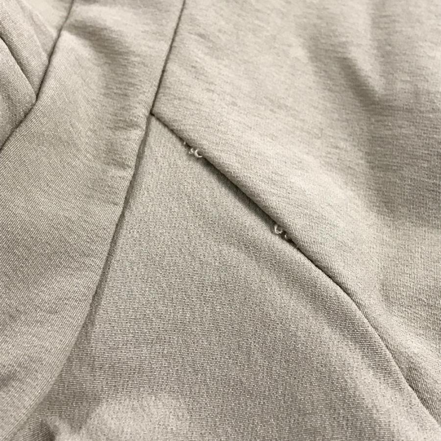 muta MARINE（ムータマリン） パーカー ベージュ×黒 ロゴシリコン 斜め