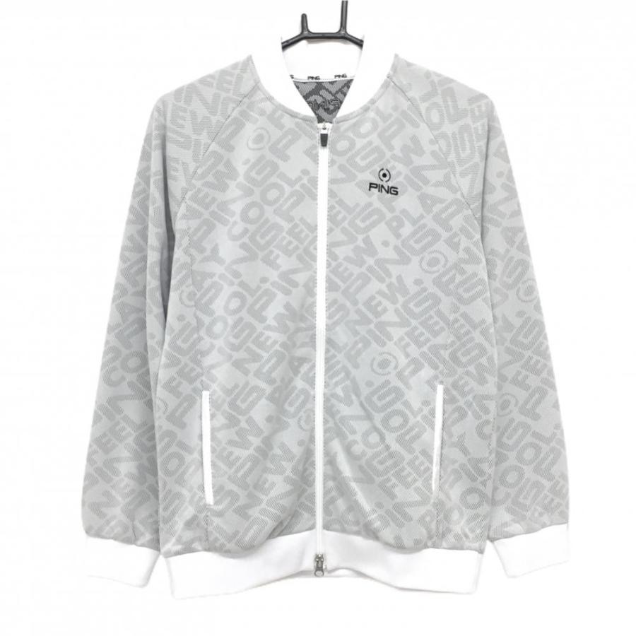 【美品】PING グレー ジャケット（オマケ付） PING（ピン） ジャケット ライトグレー×白 英字地模様 ロゴ刺しゅう