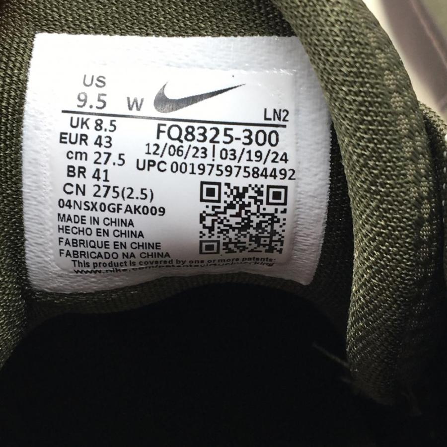 NIKE（ナイキ） 【未使用品】ナイキ ゴルフシューズ カーキ×蛍光ピンク