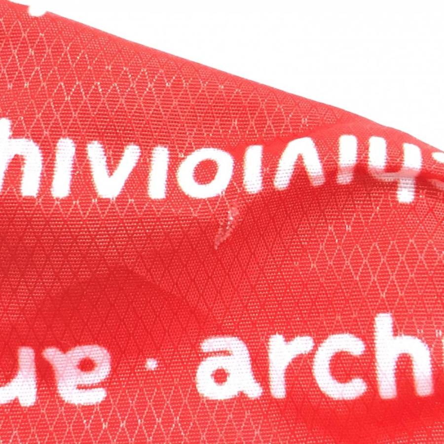 archivio（アルチビオ） アウターベスト レッド×白 英字ロゴ総柄