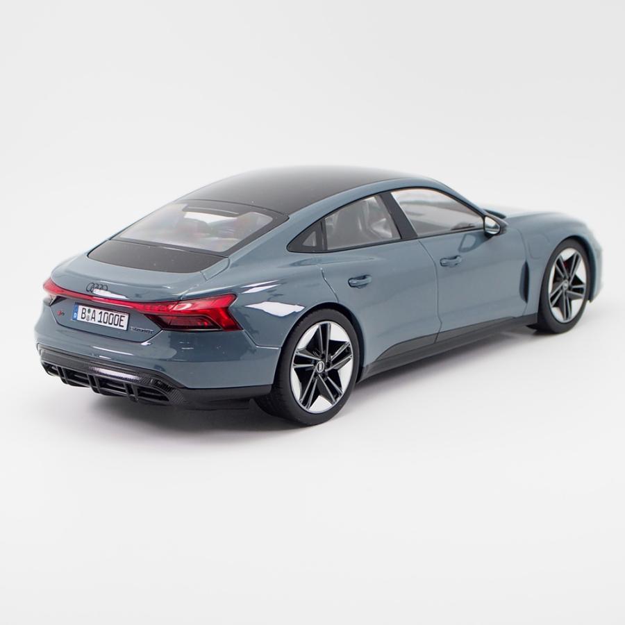 ノレブ 1/18 アウディ RS e-tron GT 2021 グレーメタリック 200台限定