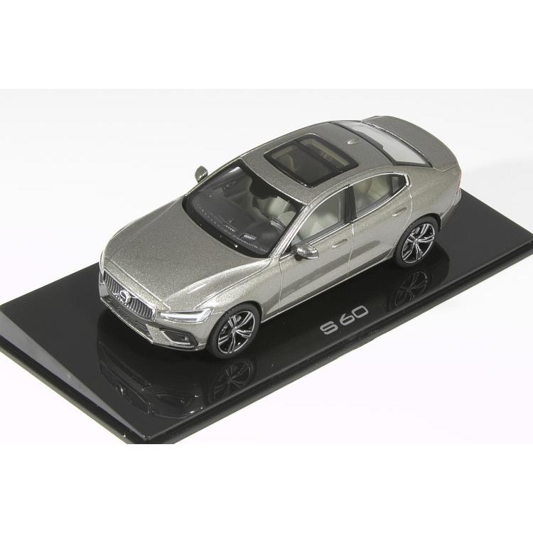 ボルボ特注 ノレブ 1/43 ボルボ S60 Pebble Greyケース付き ボルボ特注 ノレブ 1/43 ボルボ S60 2019 Pebble Grey : 寝具