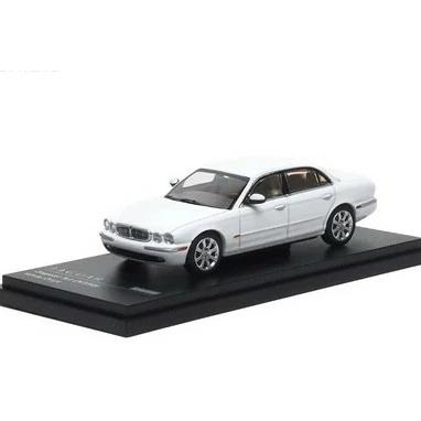 新品/ジャガー XJ6 X350 ホワイトオールモストリアル 1/64 オールモストリアル 1/64 ジャガー XJ6 X350 ホワイト Almost Real 1