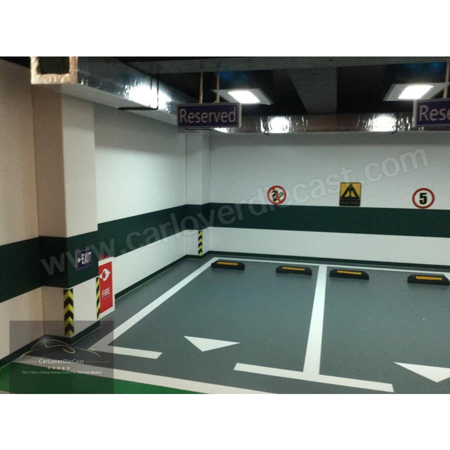 CLDC 1/64 ジオラマ 駐車場 3台 LEDライト付 Three - cars Garage