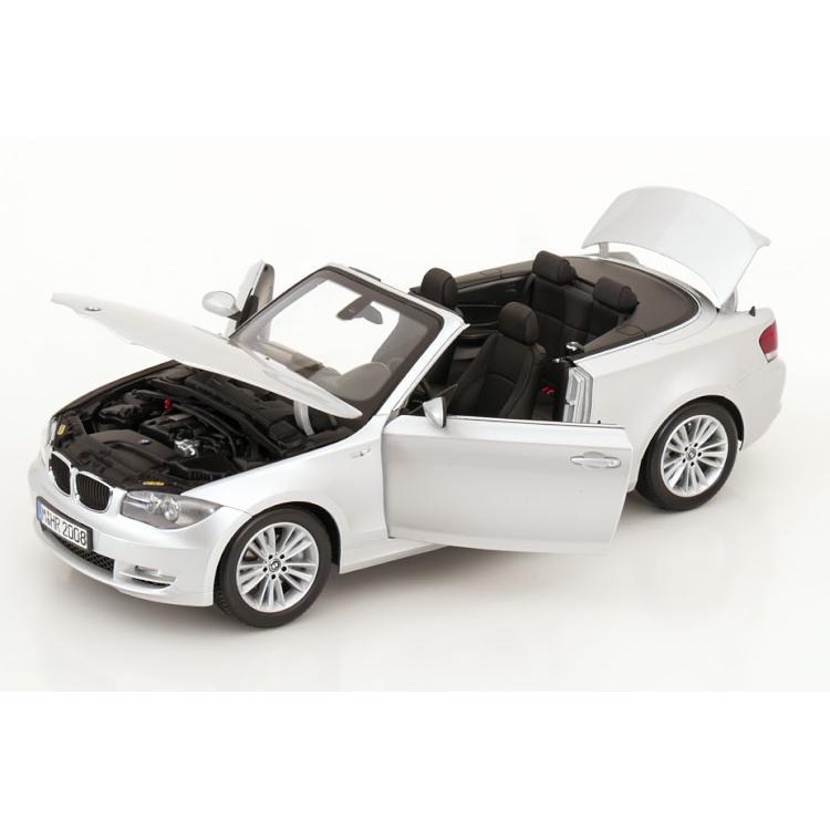 京商 1/18 BMW E88 135i 1シリーズ カブリオレ チタンシルバー 開閉