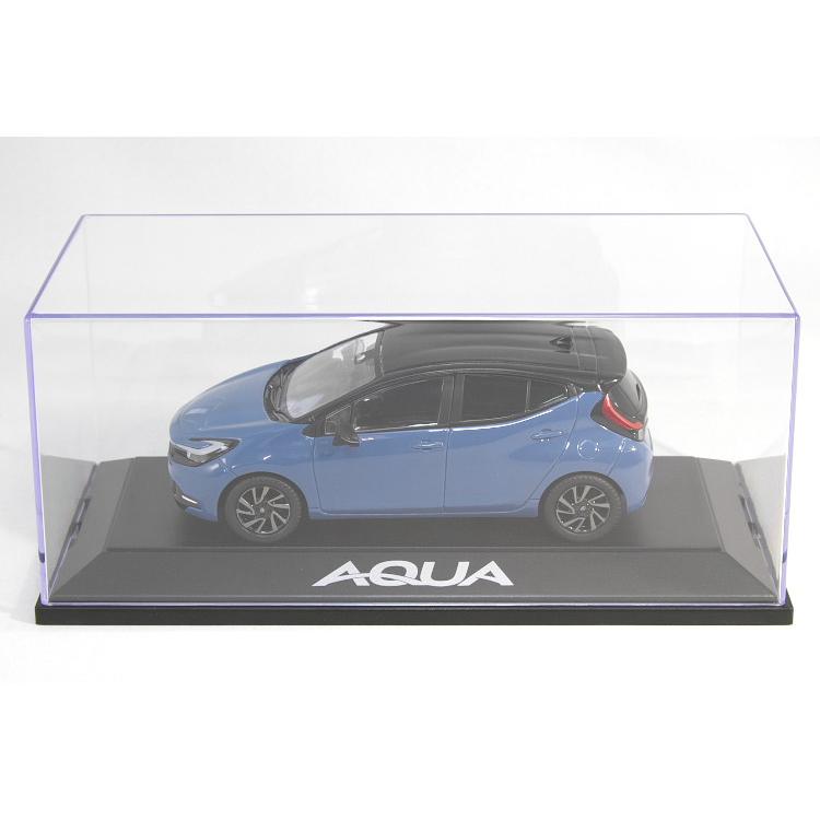トヨタ特注 1/30 新型 アクア ブラックマイカ × グレイッシュ