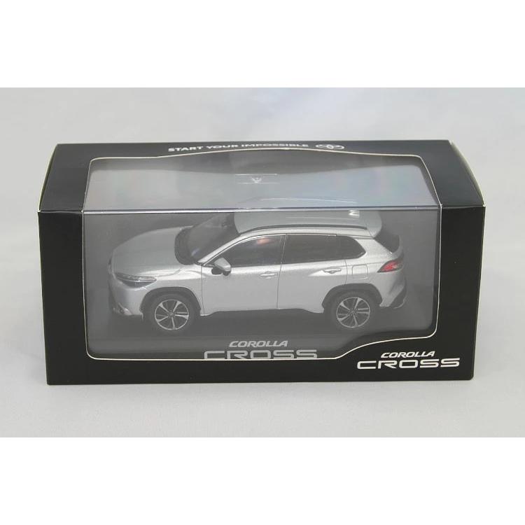 トヨタ COROLLA CROSS ミニカー　プラチナホワイトパールマイカ トヨタ特注 1/30 新型 トヨタ カローラクロス 2021 カラーサンプル