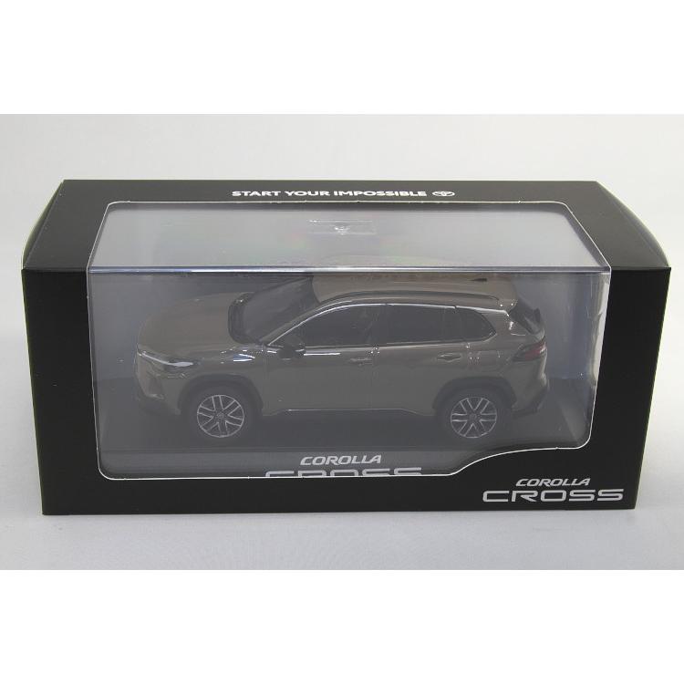 【値下げ⭕️】 1/30 新型カローラクロス ミニカー マッドバス トヨタ特注 1/30 カローラ クロス 2025 カラーサンプル