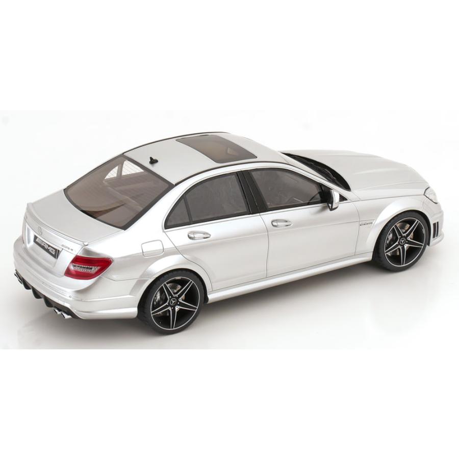 GTスピリット 1/18 メルセデスベンツ C63 AMG 2008 シルバー GTスピリット 1/18 メルセデスベンツ C63 AMG 2008 シルバーメタリック