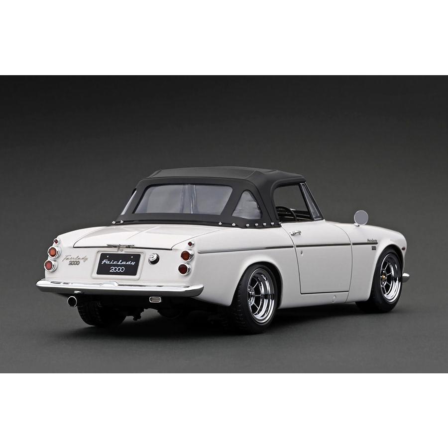 イグニッションモデル 1/18 ダットサン フェアレディ 2000 イグニッションモデル 1/18 ダットサン フェアレディ 2000