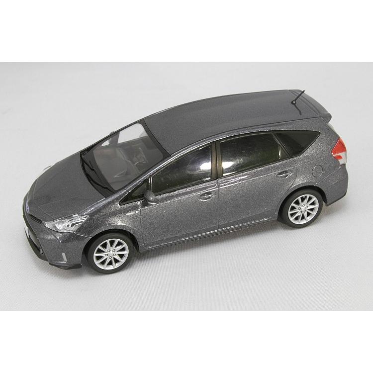 トヨタ特注 1/30 新型 トヨタ プリウス α グレーメタリック カラー