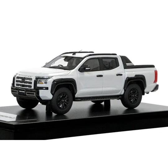 三菱自動車特注 ハイストーリー 1/43 トライトン ホワイト