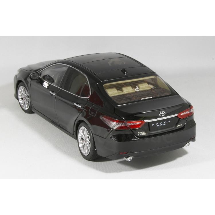 トヨタ特注 1/18 トヨタ カムリ ブラック 2018 : 寝具・インテリアの