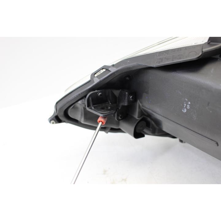 美品 アクア NHP10 中期 ヘッドライト 右 右側 ハロゲン レベ付 コイト