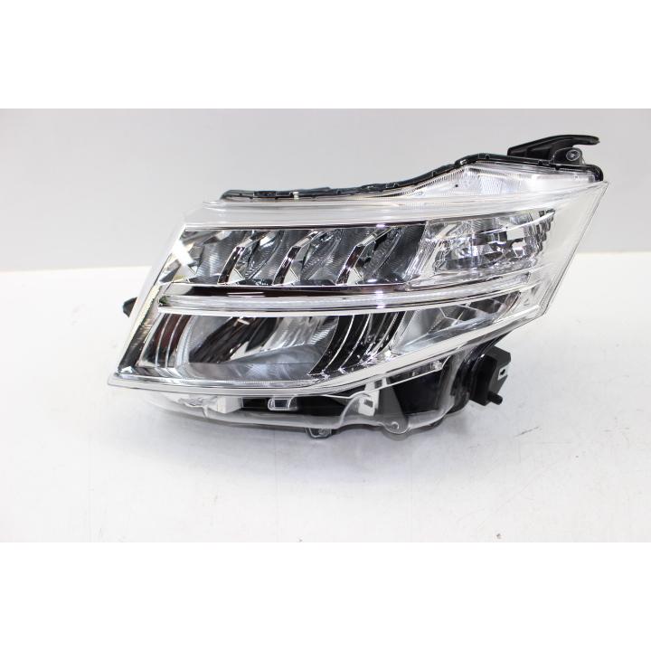 超美品】トヨタ ルーミー M900A LEDヘッドライト(左)