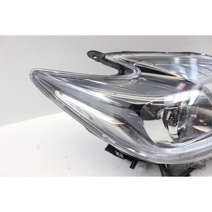 美品 プリウス ZVW30 後期 ヘッドライト 右 右側 キセノン HID