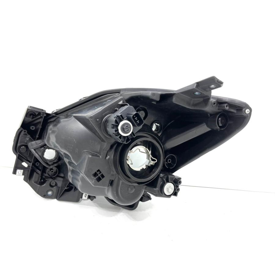 ☆極美品☆ スズキ スイフト ZC83 純正 右 ハロゲン ヘッドライト