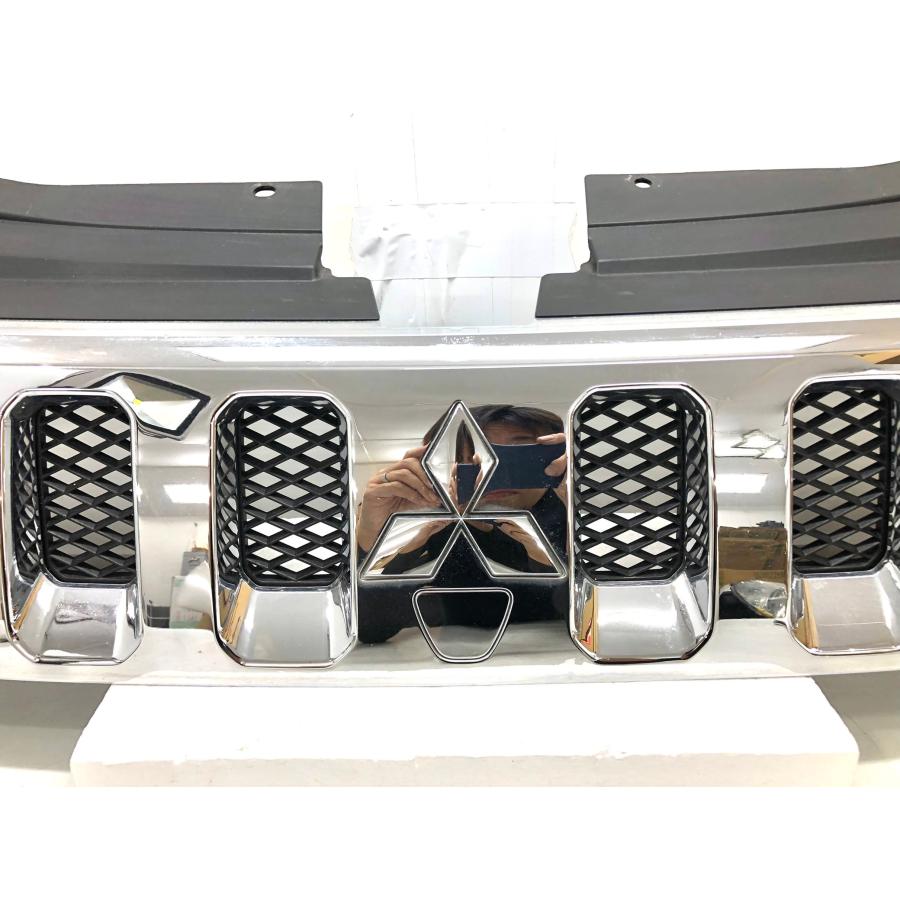 ミツビシ デリカ D:5 CV1/2/3/4/5W 純正 フロントグリル〈カメラ