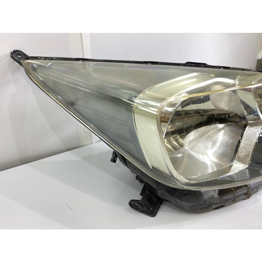 トヨタ ラクティス NCP120系 純正HIDヘッドライト左右 ラクティス NCP120 前期 純正HIDヘッドライト 右 ICHIKO52-212 （24-37