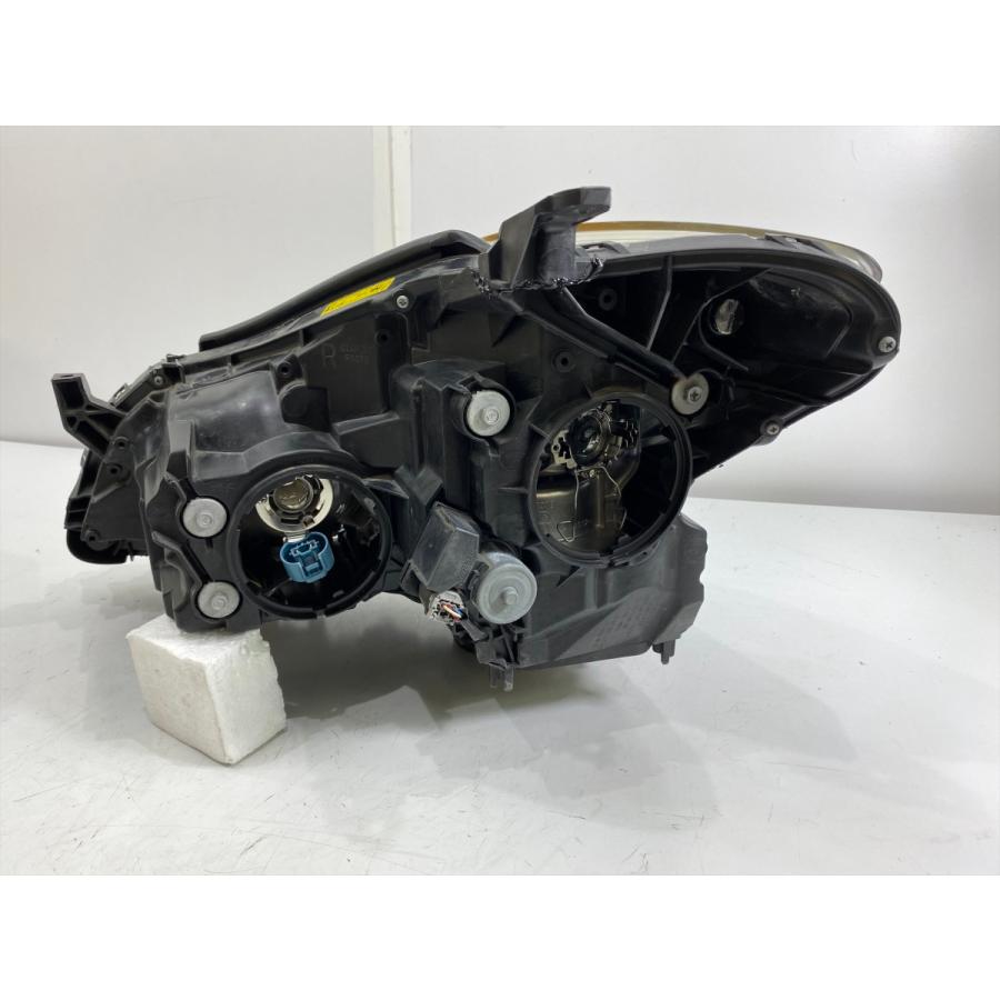 クラウン GRS200 純正HIDヘッドライト 右 刻印B STANLEY P7078 （24-82