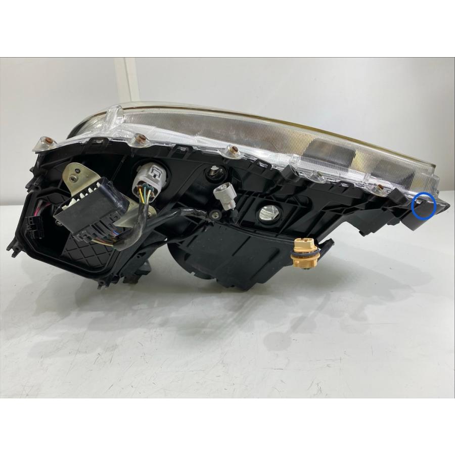 クラウン GRS200 純正HIDヘッドライト 右 刻印B STANLEY P7078 （24-82