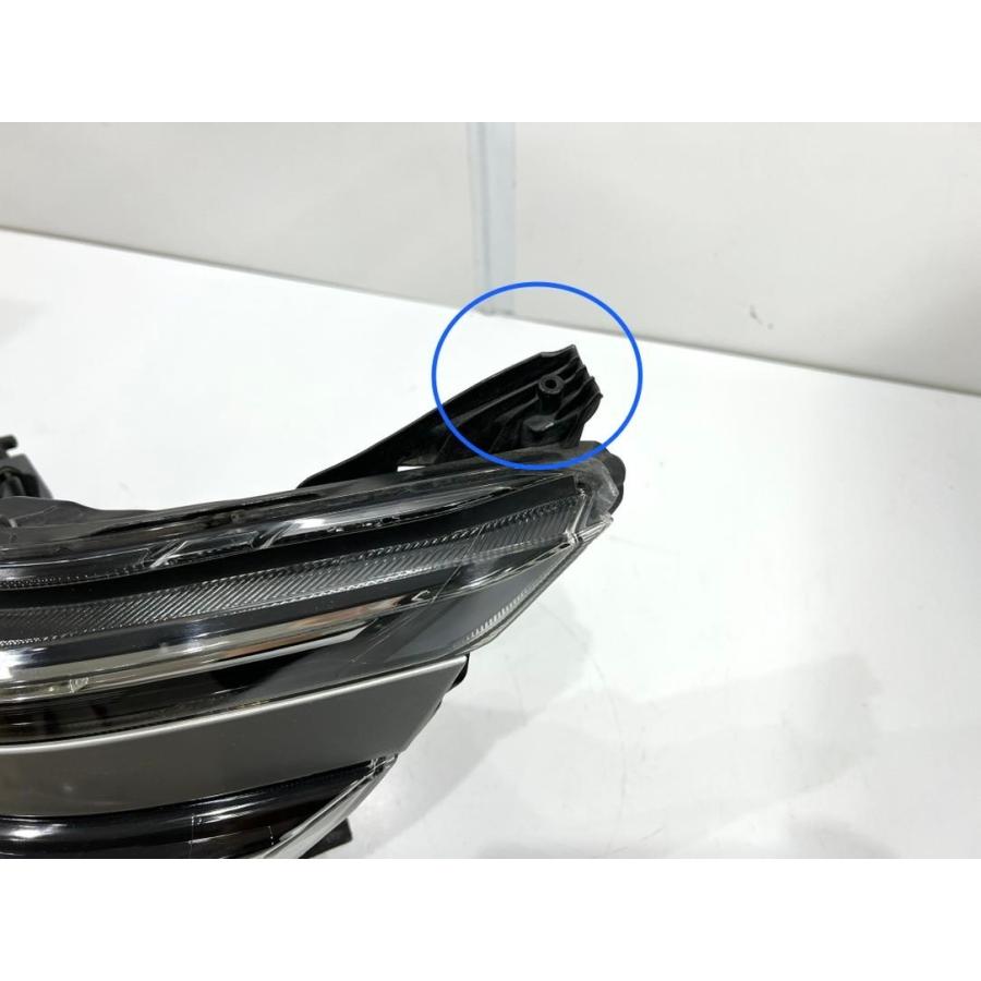 ヴォクシー ZRR80 前期 純正ヘッドライト 左 ICHIKOH28-230 刻印M