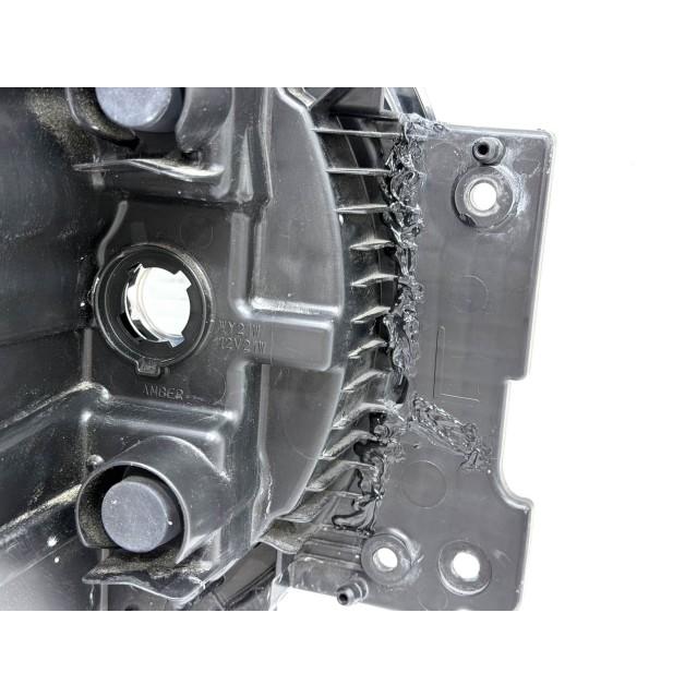 ワゴンRスマイル 5AA-MX91S ヘッドライト 左 STANLEY W6079 35300