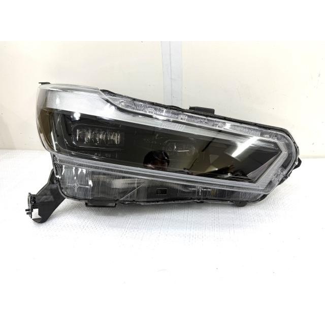 【新車外し・美品】ホンダ　WR-V　右ヘッドライト　5BA-DG5 WR-V 5BA-DG5 ヘッドライト 右 IJL100-8F08E (X5-48YK) : Reパーツ