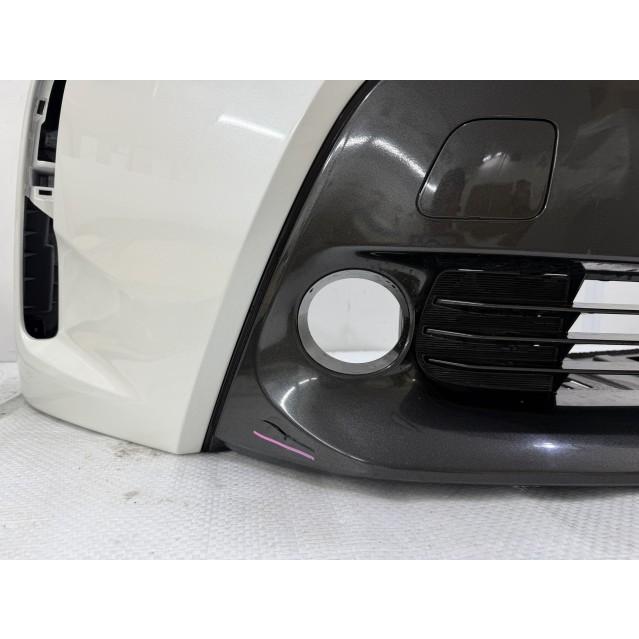 プリウスα 6AA-ZVW40W フロントバンパー 070 後期 白パール 52119