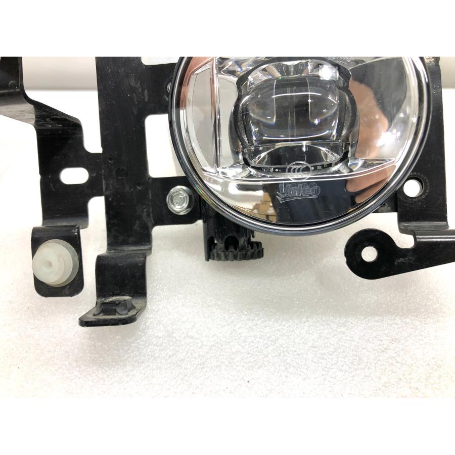 いすゞ フォワード FRR90 90系 純正 左 フォグランプ LED（G28-63m