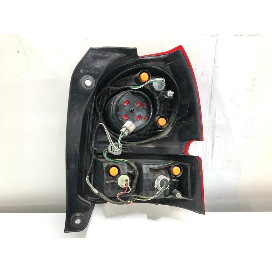 トヨタ ポルテ NSP140 純正 テールランプ 左 STANLEY52-257 （28A-99m