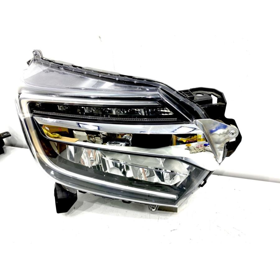 美品】 N-BOXカスタム JF3・JF4 純正LEDヘッドライト 右 刻印J STANLEY