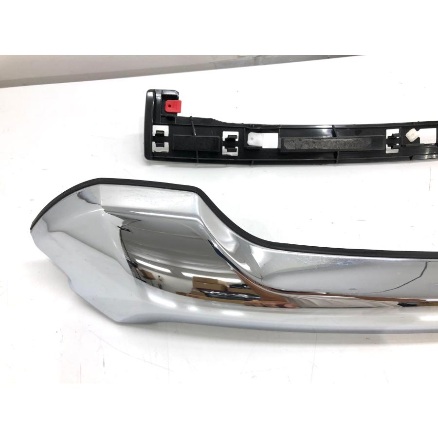 トヨタ ハイラックス GUN125 純正 ボンネット フード モール 75771