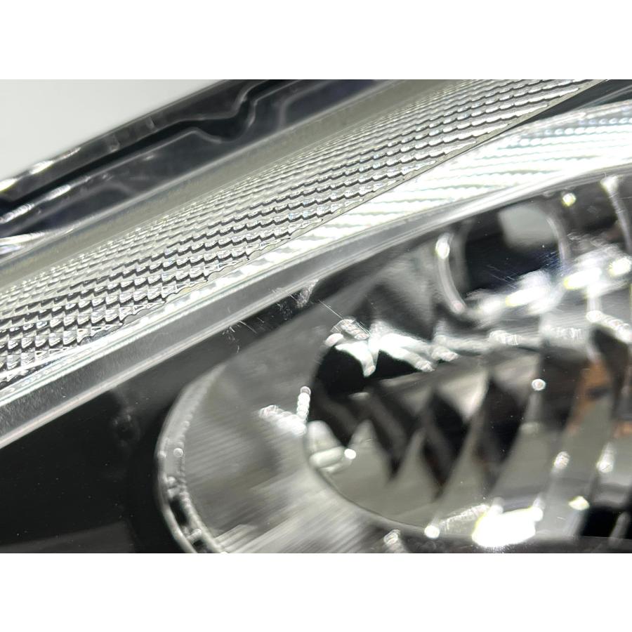 トヨタ シエンタ NHP170 後期 純正 左 ハロゲンヘッドライト KOITO52