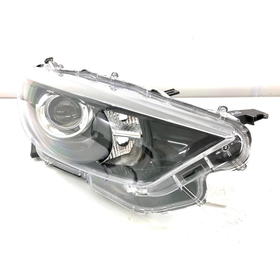 トヨタ ヤリス KSP210X 純正 ヘッドランプ 右 ハロゲン KOITOK0-1 刻印