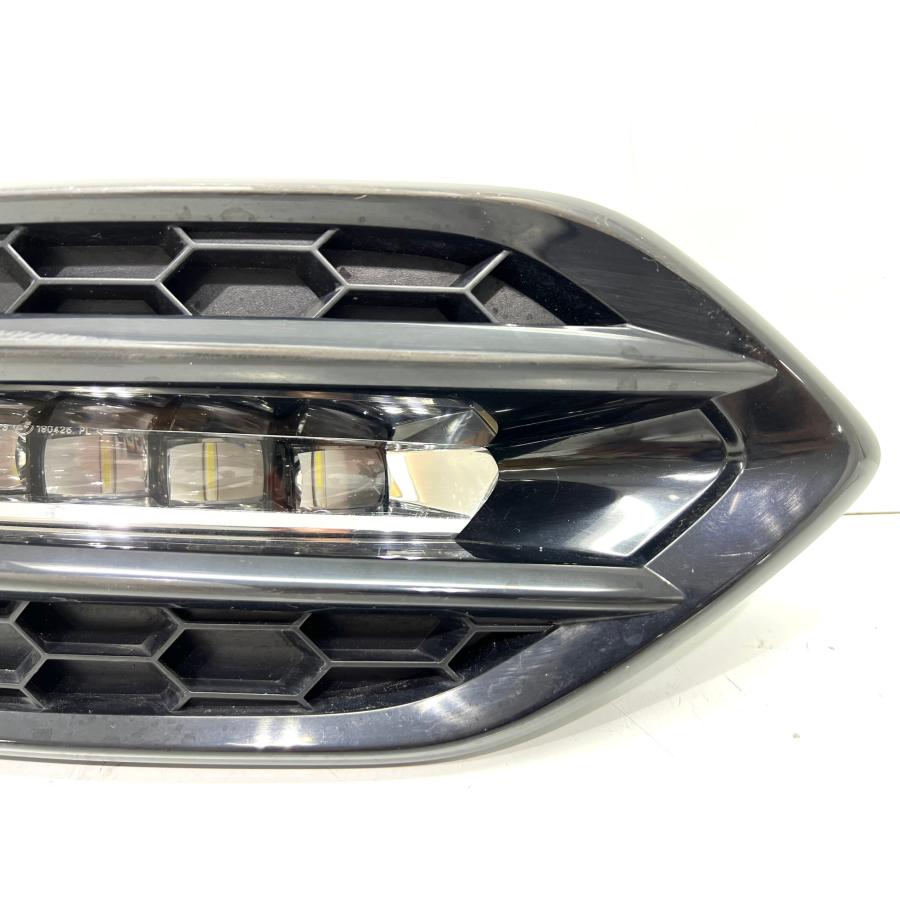 ☆良品☆ ホンダ ヴェゼル RU1/2/3/4 後期 純正 右 LED フォグランプ